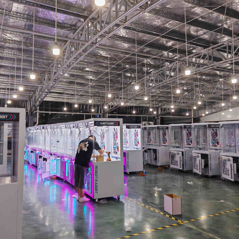 Commercial Claw Machines: Your High-ROI Arcade Investment from Guangzhou Fanhong