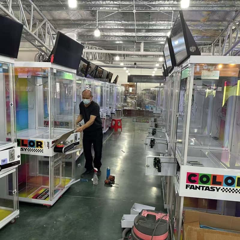 Safe Claw and Prize Machines Suitable for Outdoor Campground Placement