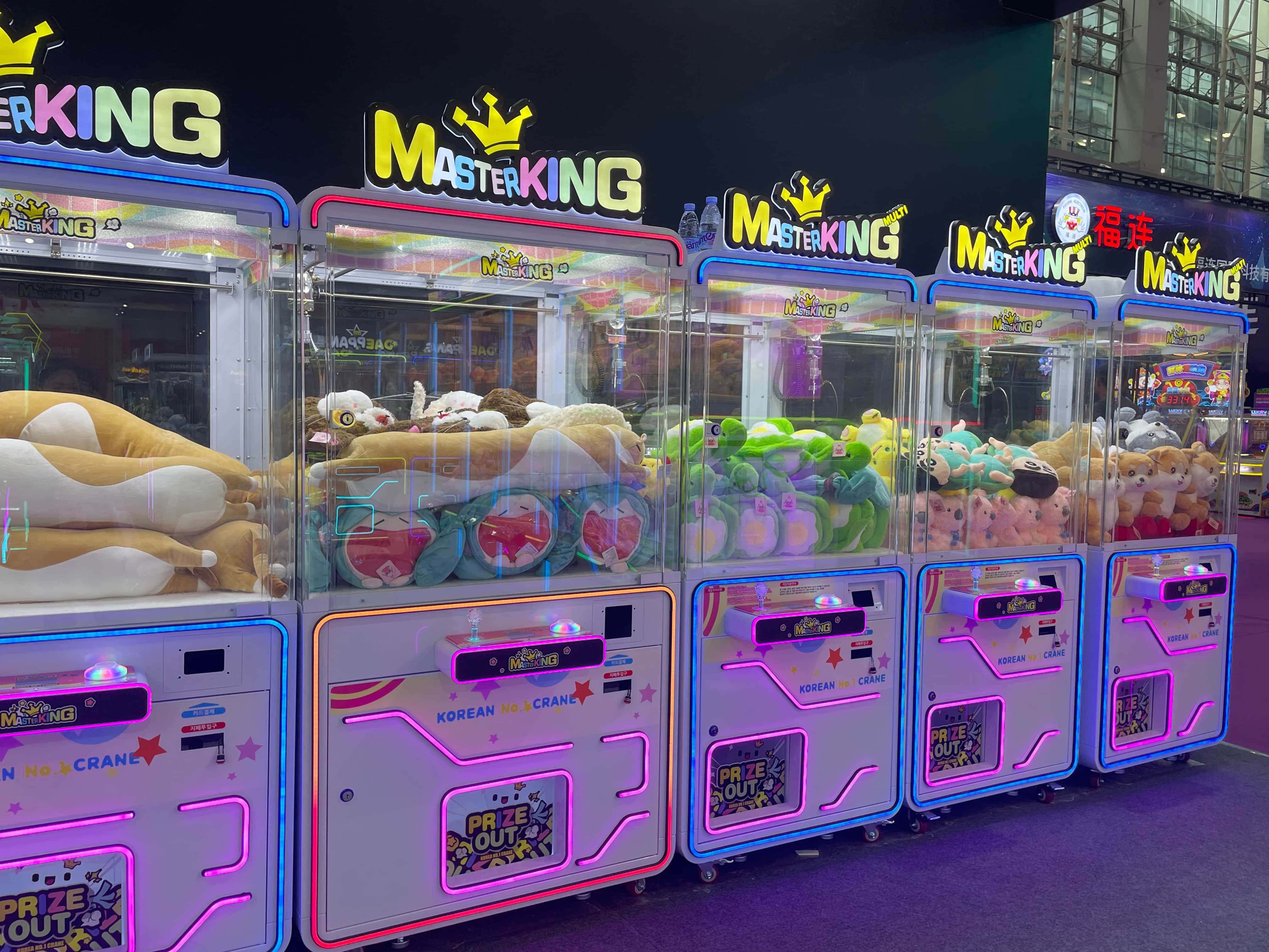 MASTERKING Claw Machine:Top-Rated Arcade Claw Crane Machine for Entertainment Business